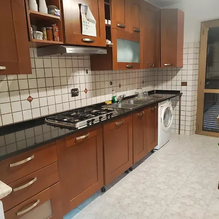 Stanza Con Bagno Privato In Condiviso בית אירוח